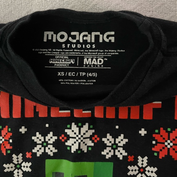 Minecraft Mojang Studios Christmas Creeper Short Sleeve Shirt - Picture 4 of 4